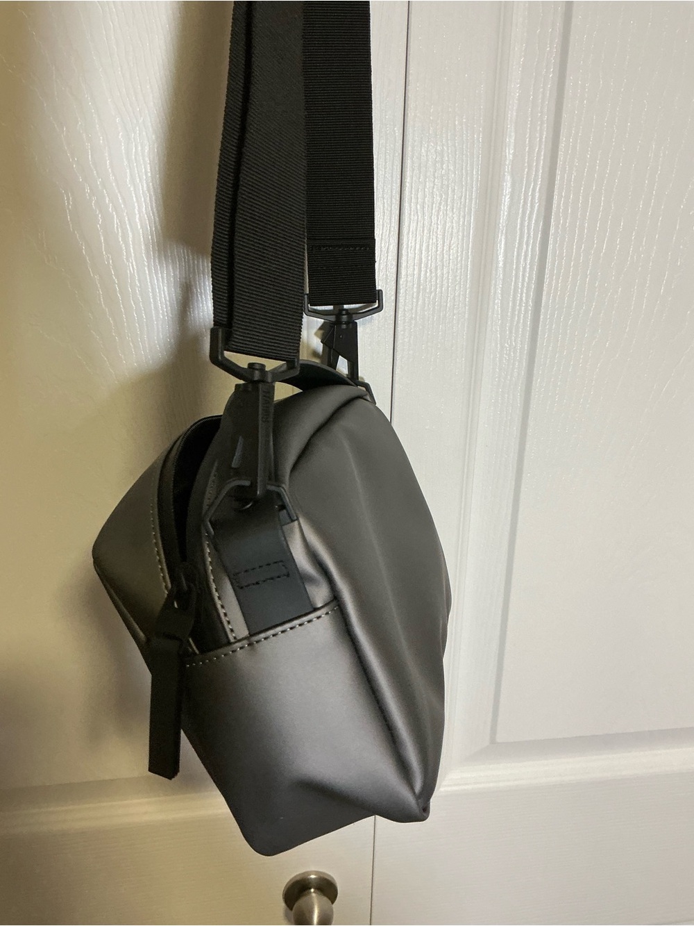 Rains waterproof unisex bag - Picture 3 of 7
